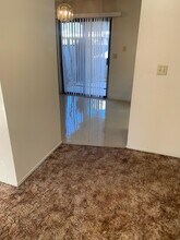 121 Parkview Dr in Ridgecrest, CA - Building Photo - Building Photo