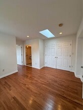 6250 Old Washington Rd in Elkridge, MD - Foto de edificio - Building Photo