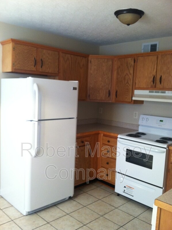 230 Highland Blvd in Shepherdsville, KY - Building Photo - Building Photo