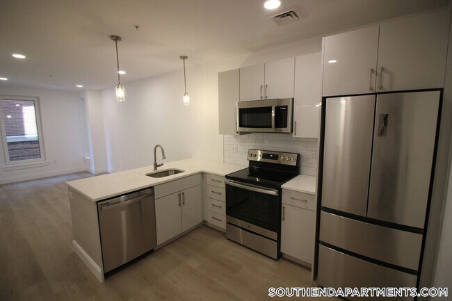 1 Newcomb St in Boston, MA - Building Photo - Building Photo