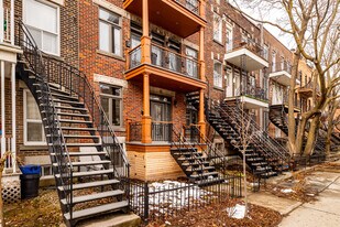 4738-4742 Parthenais St in Montréal, QC - Building Photo