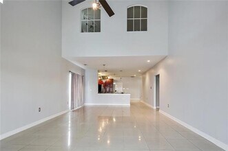 1057 Marina Dr in Slidell, LA - Building Photo - Building Photo