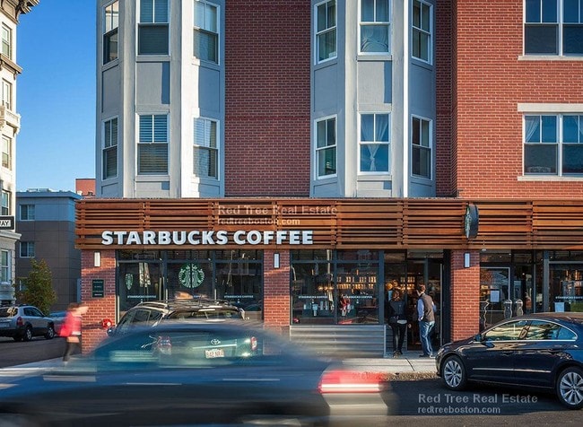 4 Vinal St, Unit 10 in Boston, MA - Foto de edificio - Building Photo