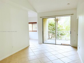 7085 Nova Dr, Unit 330 in Davie, FL - Building Photo - Building Photo