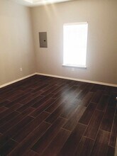 1801 Jackson St, Unit Apt. 2 in Weslaco, TX - Foto de edificio - Building Photo