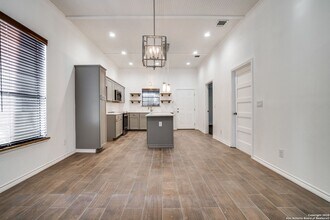 312 Quitman St in San Antonio, TX - Foto de edificio - Building Photo