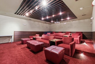 49 E Superior St in Chicago, IL - Building Photo - Building Photo