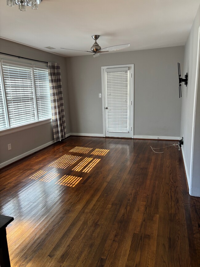 8410 Holly Hill Rd in Richmond, VA - Building Photo - Building Photo