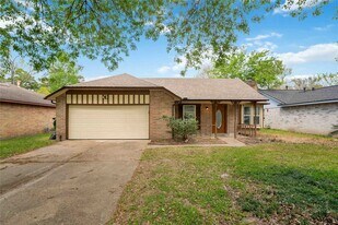 2739 Meandering Trail in Humble, TX - Building Photo
