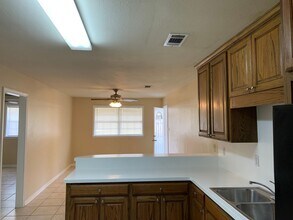 3100 Pakenham Dr in Chalmette, LA - Building Photo - Building Photo