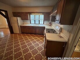 186 Powder House Blvd in Somerville, MA - Building Photo