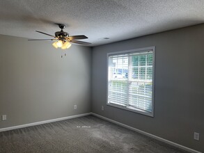 120 Wind Chime Ct in Raleigh, NC - Foto de edificio - Building Photo