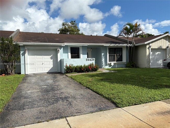 property at 5442 Lakewood Cir S