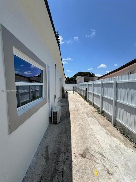 11000 SW 47th Terrace, Unit 1 in Miami, FL - Building Photo - Building Photo