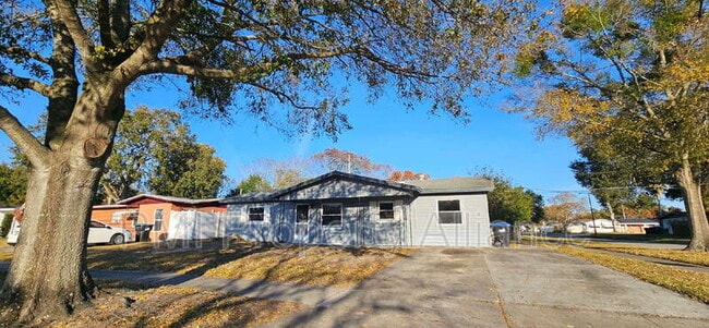 property at 5935 Antilla Dr