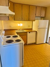 830 Nebraska Ave in Cincinnati, OH - Building Photo - Interior Photo