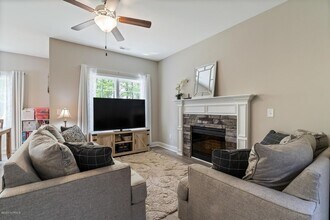 524 Everett Glades in Sneads Ferry, NC - Building Photo - Building Photo