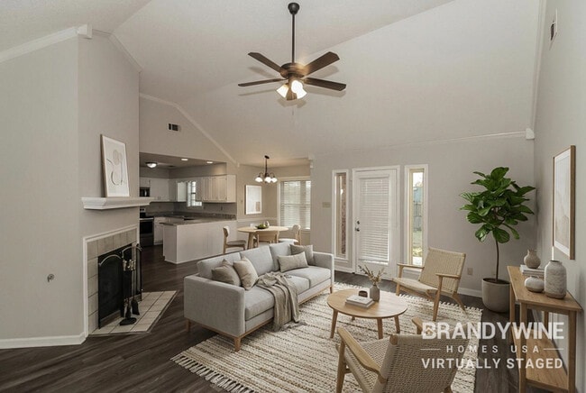 5293 Shady Ridge Dr in Memphis, TN - Foto de edificio - Building Photo