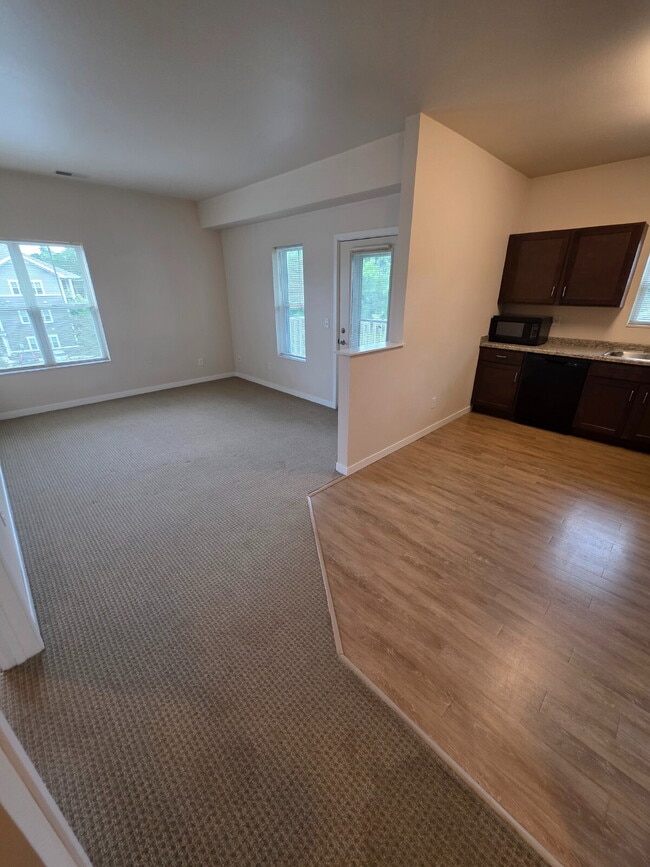 property at 1415 Center Point Rd NE