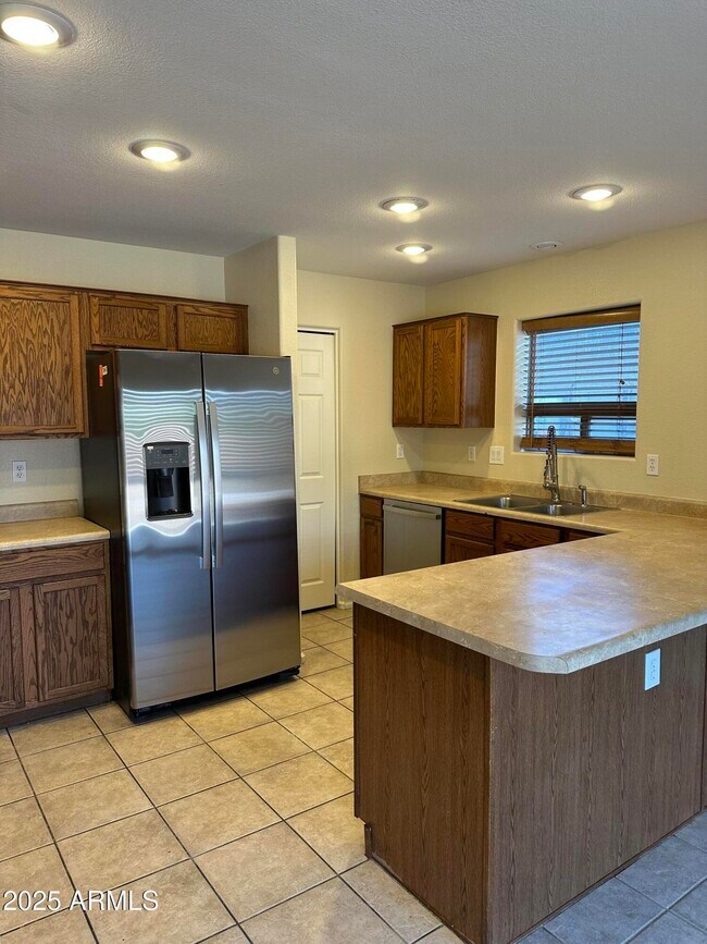 41579 W Warren Ln in Maricopa, AZ - Building Photo - Building Photo