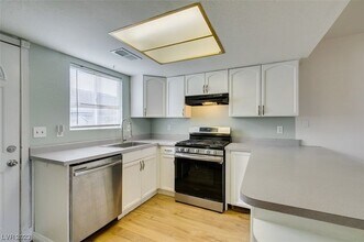 457 Sellers Pl in Henderson, NV - Building Photo - Building Photo