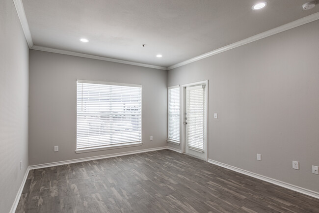 Vistas Two 52 in San Antonio, TX - Building Photo - Interior Photo