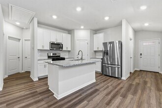 825 Sun Grv Trl in Andice, TX - Building Photo - Building Photo