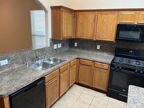 2134 Thorn Berry Creek Ln in Katy, TX - Foto de edificio - Building Photo