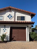 407 S Signal St in Ojai, CA - Building Photo