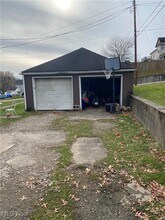 101 W 39th St in Shadyside, OH - Building Photo - Building Photo