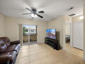 148 SW Peacock Blvd in Port St. Lucie, FL - Building Photo - Building Photo