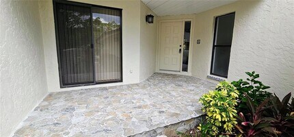 5220 Landings Blvd in Sarasota, FL - Building Photo - Building Photo