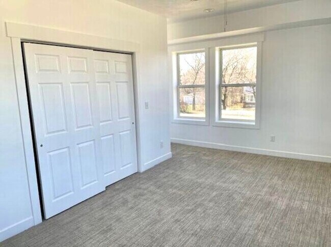 1170 Plymouth Ave NE in Grand Rapids, MI - Building Photo - Building Photo