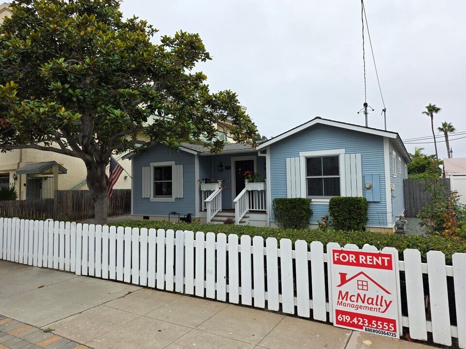 252 Dahlia Ave in Imperial Beach, CA - Building Photo
