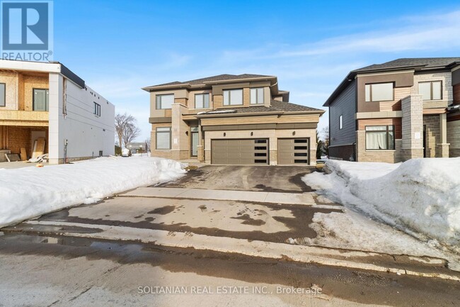 property at 3725 Lakepoint Dr