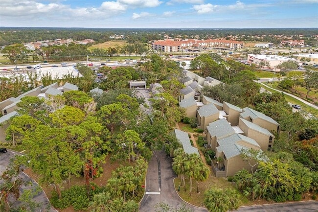 129 Woodland Pl in Osprey, FL - Building Photo - Building Photo