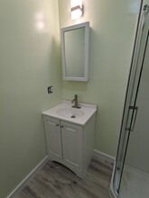 23 Middle St, Unit 102 in Biddeford, ME - Foto de edificio - Building Photo