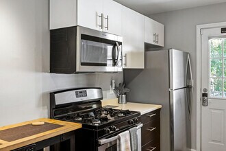 15 Standish Ave NW in Atlanta, GA - Building Photo - Building Photo
