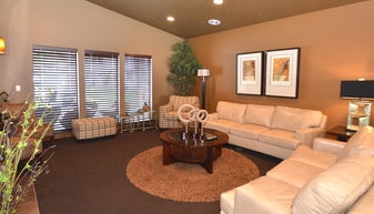 Sullivan Court Apartments in Spokane Valley, WA - Building Photo