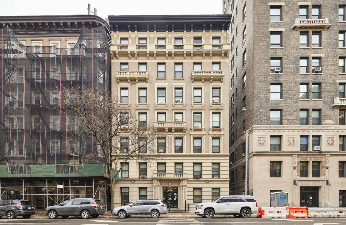 Westbourne in New York, NY - Building Photo