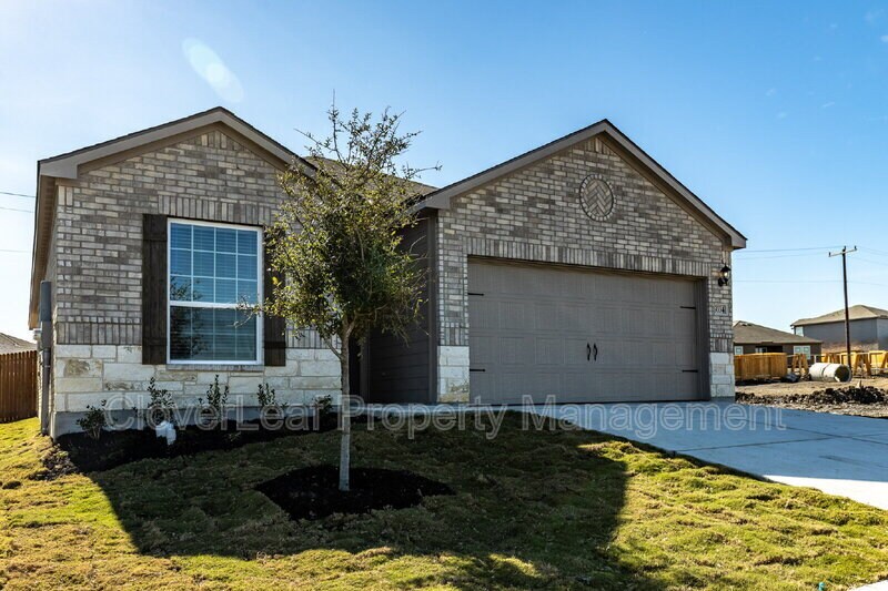 9334 Espadrille Run in Converse, TX - Building Photo