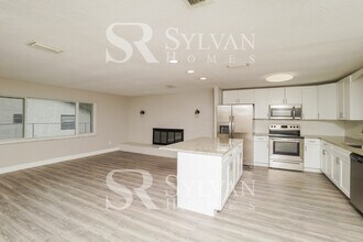 9263 Gerona St in Spring Hill, FL - Building Photo - Building Photo