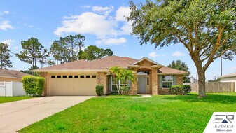 24 Pittwick Ln in Palm Coast, FL - Building Photo