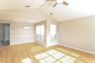 4612 Greenwich Dr in Grand Prairie, TX - Building Photo - Building Photo