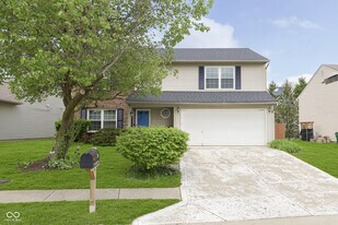 266 E Pine Ridge Dr in Westfield, IN - Building Photo