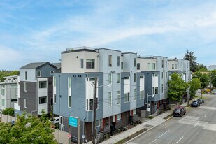 Juniper Hill in Seattle, WA - Building Photo