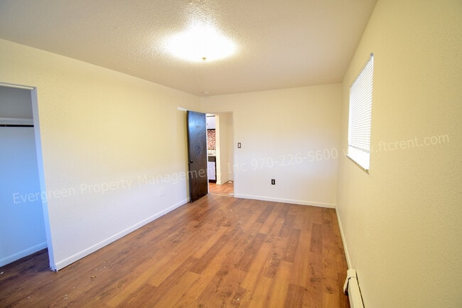 915 James Ct in Fort Collins, CO - Foto de edificio - Building Photo