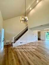 307 E Main St in Smithville, MO - Building Photo - Building Photo