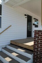 425 W Division St in Springfield, MO - Building Photo - Building Photo