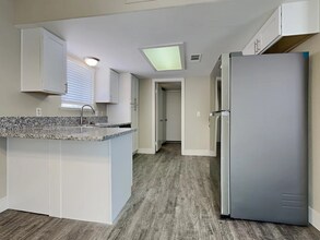8236 Hercules Dr in Las Vegas, NV - Building Photo - Building Photo